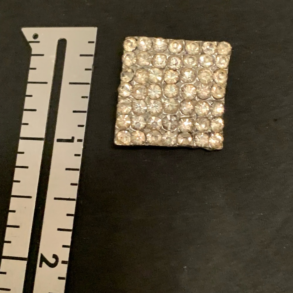 rhinestone broach. square brooch